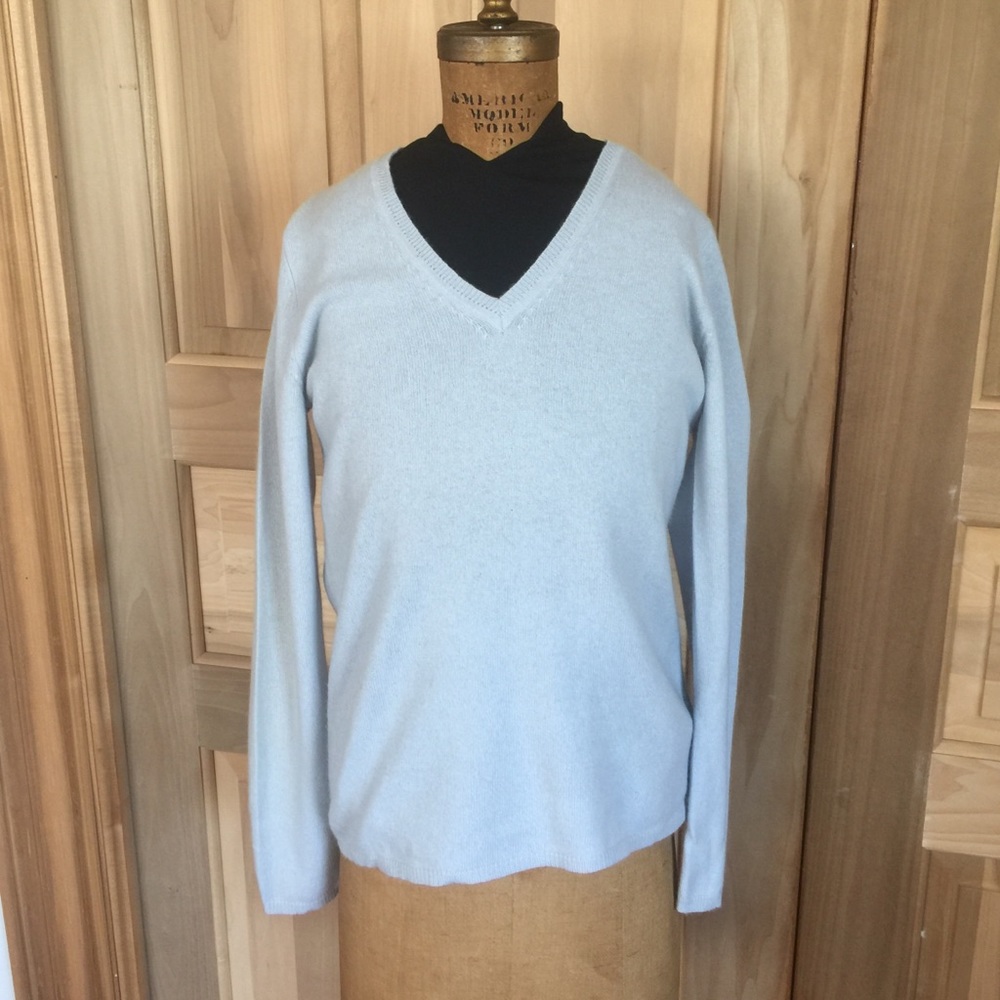 Beautiful Cashmere Baby Blue Long Sleeve Sweater